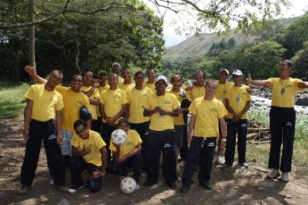 Habitantes de la calle visitaron el r�o Pance