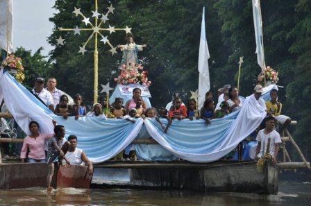 El Petronio se embarc� por el r�o Cauca