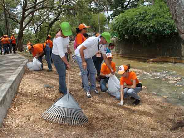 Caravana Ambiental recorri� el r�o Cali para descontaminarlo