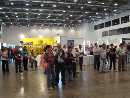 Reconocimientos a empresarios en inauguraci�n de �Pacific Leather�