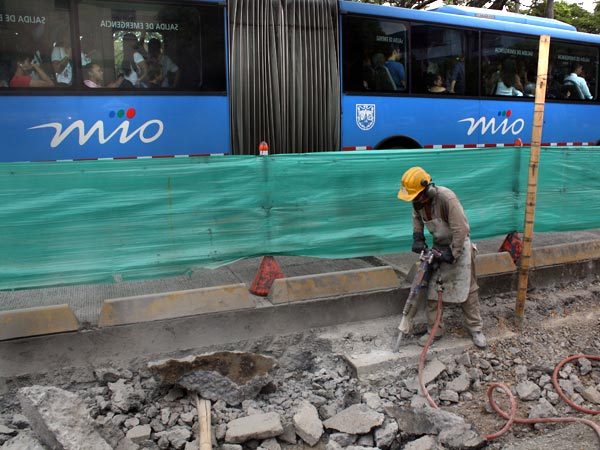 Obras de la calle 5 se pondr�n al servicio del p�blico en diciembre, antes de lo proyectado