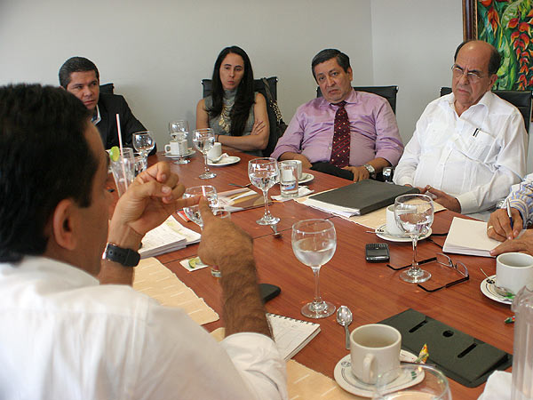 El Alcalde celebra inter�s del Gobierno en proceso de transici�n del transporte p�blico