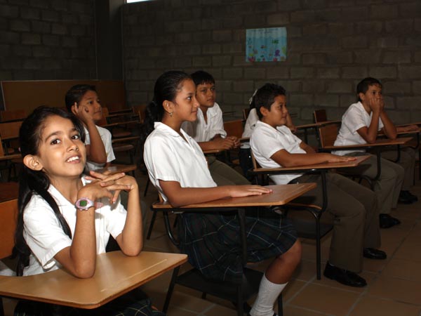 Seguimiento al sistema de matr�cula para garantizar m�s estudiantes y menos deserci�n