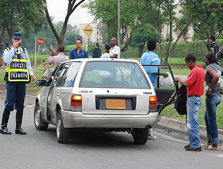 Servicios de tr�nsito, ahora en Valle del Lili