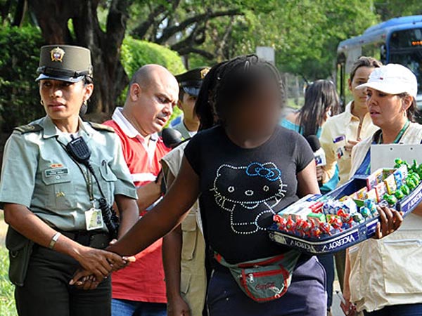 Buscan erradicar el trabajo infantil: la Alcald�a y otros estamentos buscan soluciones