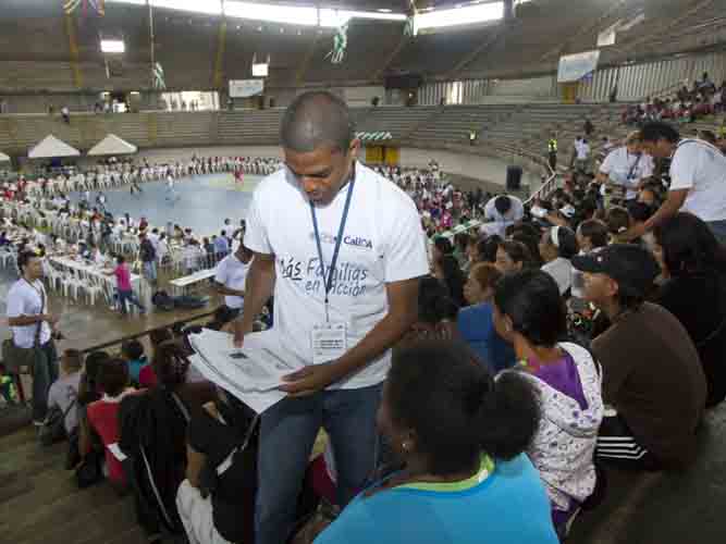 Contin�a la jornada de �M�s Familias en Acci�n�