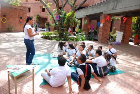 450 ni�os se divirtieron en el festival literario Librearte con Pombo