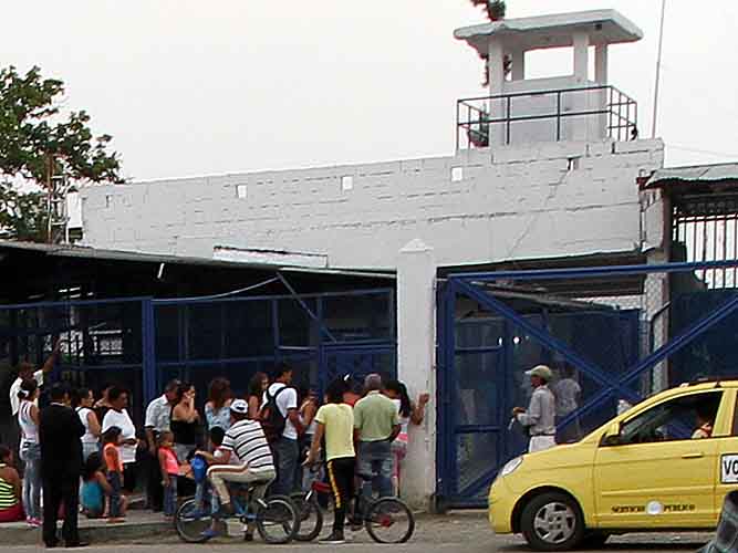Servicios de la Red de Salud Centro llegan a la c�rcel de Villahermosa