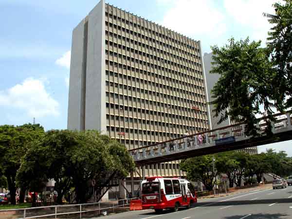 Avanzan obras en instituciones educativas de Cali