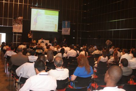 Un parque lineal del r�o Cauca y corredores viales, entre los proyectos que la Alcald�a analiz� con inversionistas