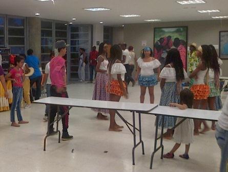 Cale�os se divirtieron en el aniversario del Centro de Emprendimiento Cultural de la Comuna 13