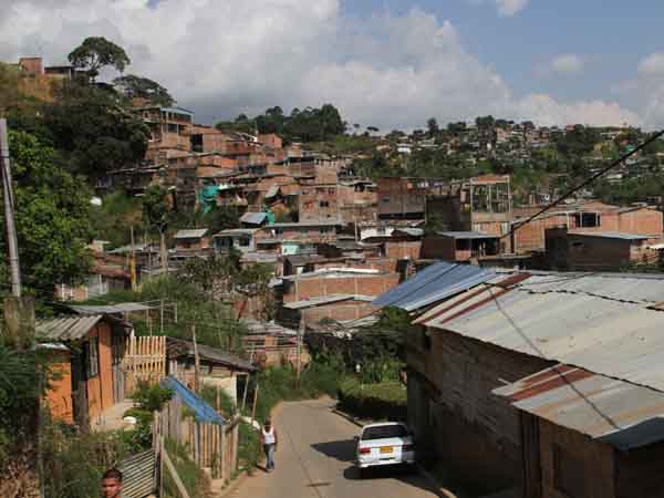 La ladera, en actividades para prevenir enfermedades y mejorar su calidad de vida