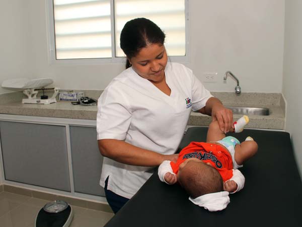 M�dicos de la red p�blica se capacitan en estrategia sobre la primera infancia
