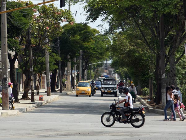 La Alcald�a recupera la carrera 39 y mejora redes de servicios
