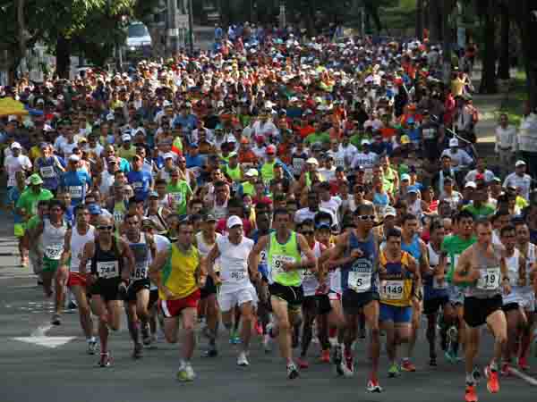 Masiva participaci�n de atletas en la Carrera Internacional R�o Cali: un africano y una colombiana, los ganadores