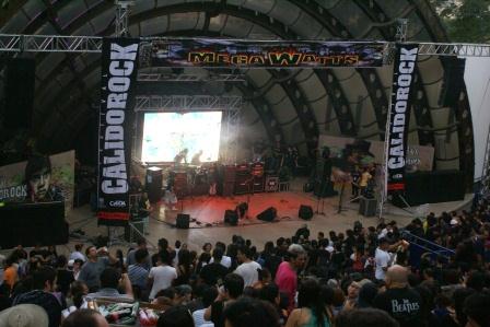 El domingo, el I Festival de CalidoRock 2012 agit� a Cali