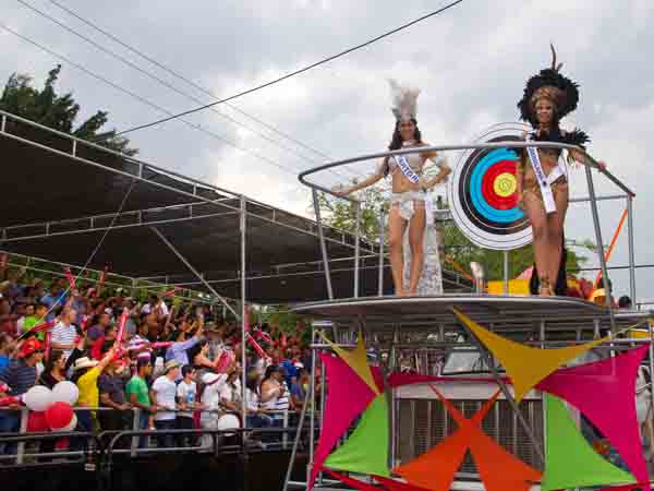 Las candidatas del Reinado Panamericano engalanar�n desfiles de la fiesta m�s esperada del a�o