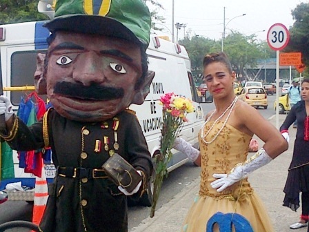 �Jovita�, �Riverita� y el �General Batata�, dan c�tedra sobre civismo en las calles cale�as