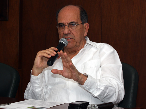 El alcalde Guerrero lament� el deceso de una ni�a en Medell�n por una bala perdida