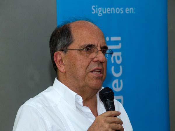 �Santiago de Cali apuesta por la buena educaci�n y por mejorar el entorno�