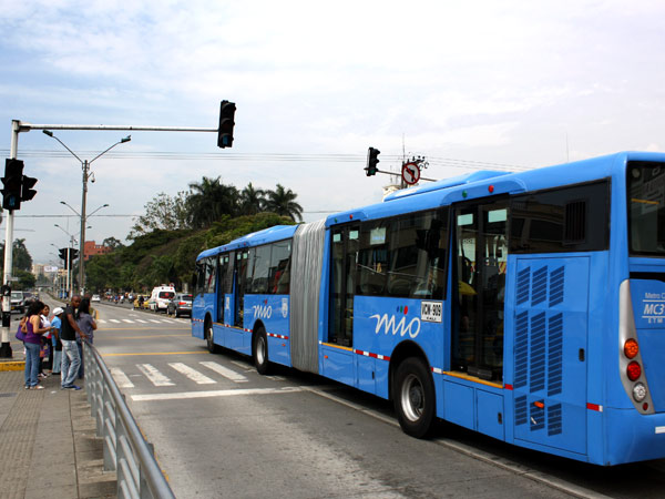 �Atentar contra el MIO no paga�: Metro Cali rechaza agresi�n contra patrullero de la Polic�a