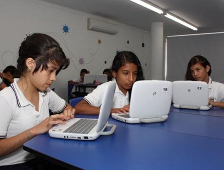 Recursos de las regal�as para transformar la educaci�n p�blica con herramientas tecnol�gicas