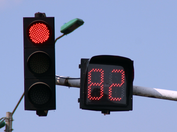 Sem�foros con temporizadores para prevenir infracciones