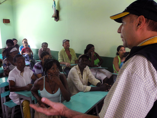 350 familias de El Pondaje recibieron ayudas humanitarias