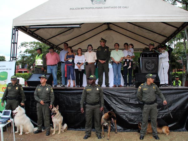 Habitantes de la Comuna 17 disfrutar�n un parque con nueva iluminaci�n