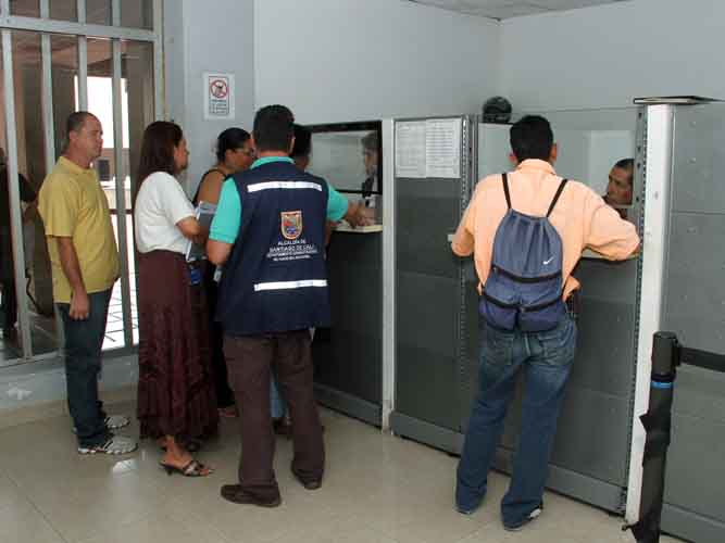Horarios y lugares para pagos de impuestos y paz salvos