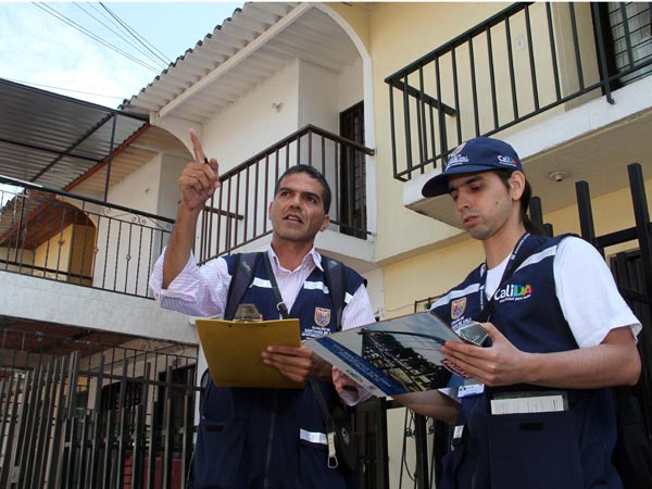Ciudadanos reciben en sus casas facturas del impuesto predial unificado