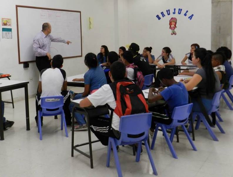 Eval�an programa de Jornadas Escolares Complementarias, tras un mes de iniciado
