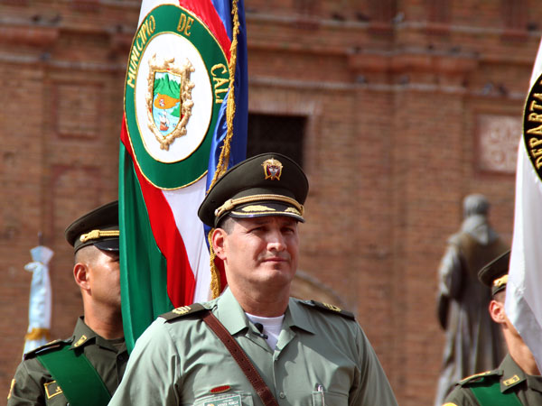Comandante de la Polic�a Metropolitana de Cali respalda y aboga por restricci�n al porte de armas