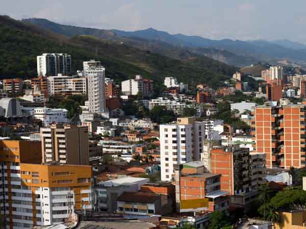 Planeaci�n Municipal digitaliza planos de las construcciones