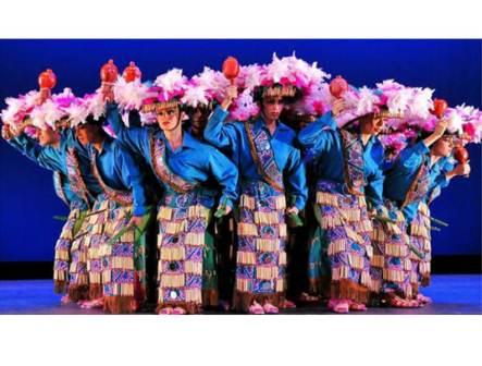 El Ballet Folkl�rico de M�xico llega a la sucursal del cielo