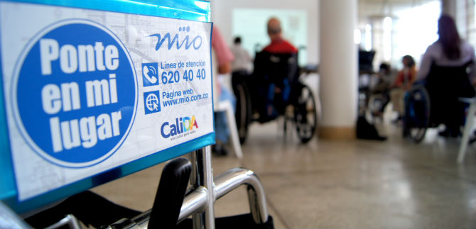 MIO, con sillas de ruedas para poblaci�n con discapacidad y adulto mayor