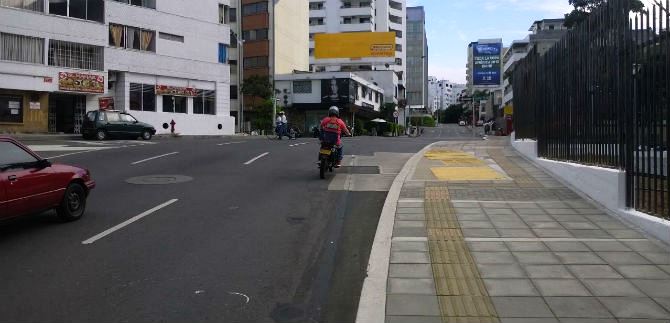 En servicio, obras viales en el sector de Granada, que buscan mejor tr�nsito