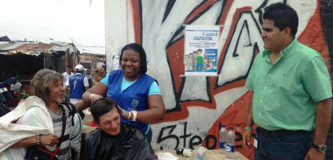 Habitantes de la calle  del sector de  Santa Elena se beneficiaron de jornada social