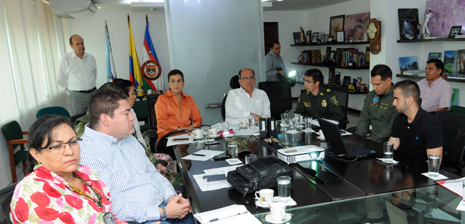 Autoridades cale�as, atentas por D�a del Padre, pago de prima y partido de Colombia