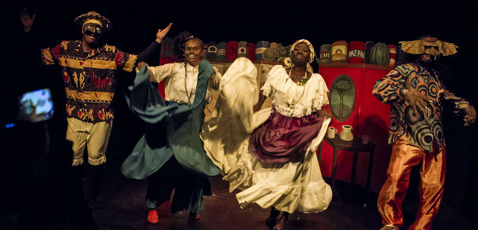 Caperucita Color� en el Teatro Salamandra