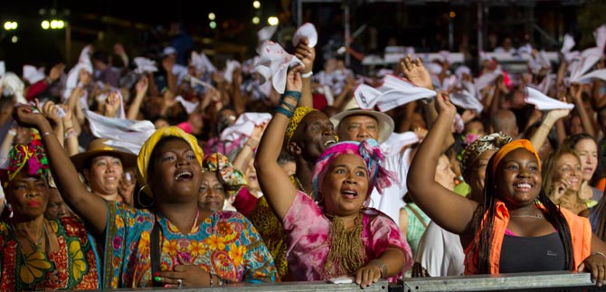 El Petronio ser� epicentro para el r�cord mundial de pa�uelos ondeados por la paz
