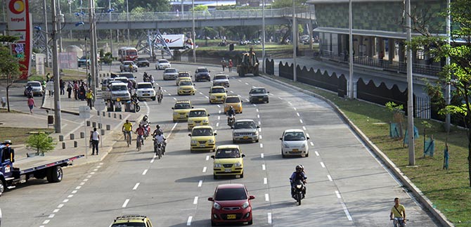 En servicio, calzada occidental de la interconexi�n vial de la Troncal Aguablanca