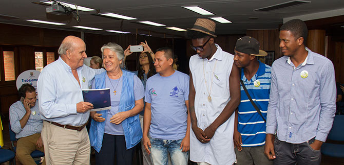 Fundaci�n Paz y Bien entreg� modelo de Justicia Restaurativa Juvenil a la Alcald�a de Cali