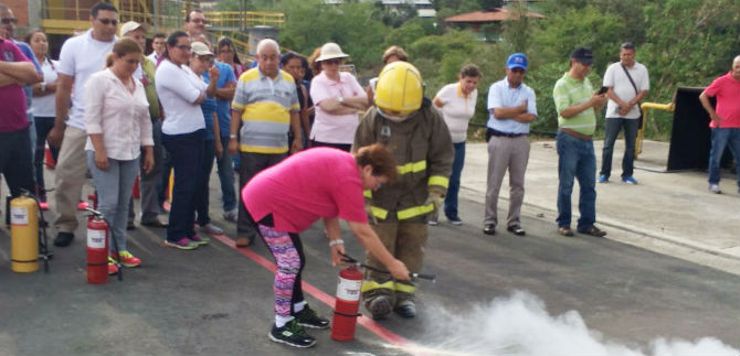 Administradores de unidades residenciales se capacitan en atenci�n primaria de emergencias