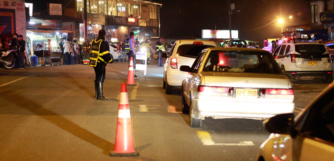 Operativos conjuntos para garantizar movilidad y seguridad en la v�a al mar