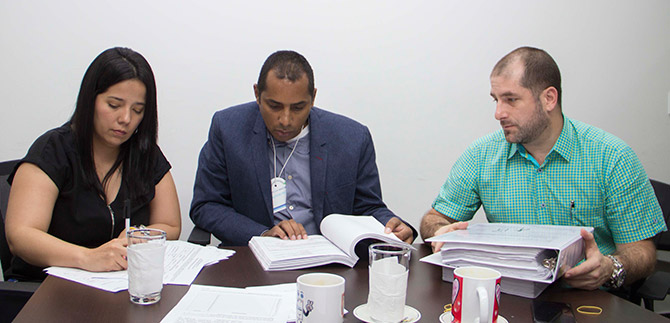 Gremio de la construcci�n respalda al alcalde Armitage con alto n�mero de propuestas para prolongar �La Ciudad de Cali�