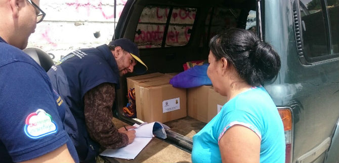 Alcald�a de Cali atendi� a familias afectadas por un deslizamiento en Silo�