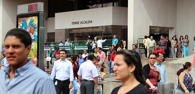 Comunidad y servidores p�blicos participan en simulacro de evacuaci�n en el CAM