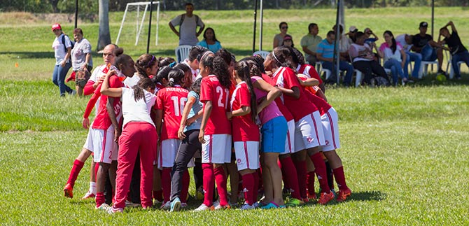 Se promueve el f�tbol femenino