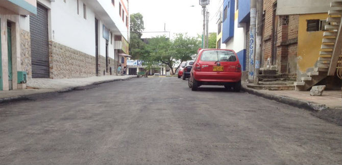 Alcald�a impulsa el progreso del barrio Berl�n con la rehabilitaci�n asf�ltica de v�as